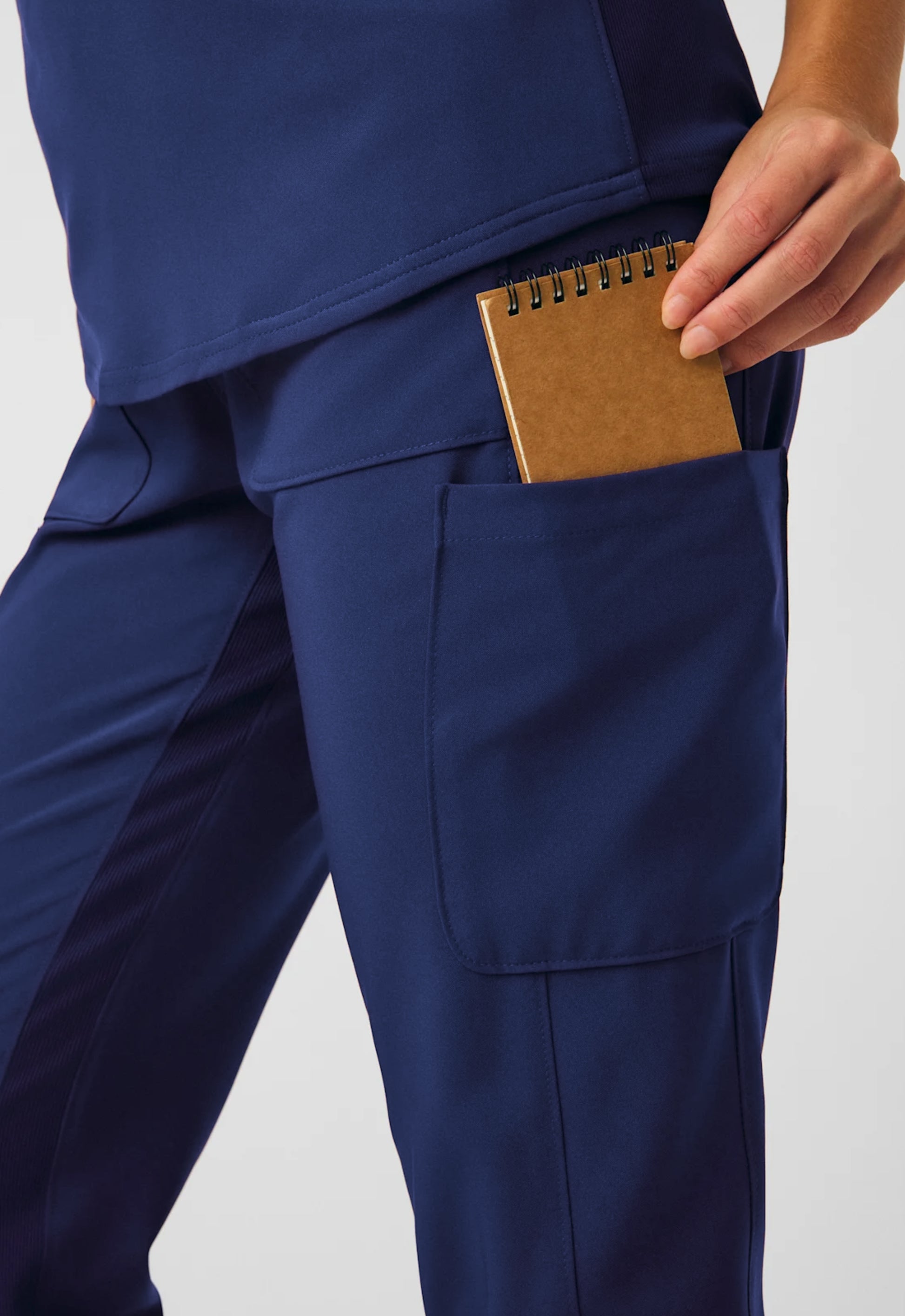 PANTALÓN CLÍNICO MUJER JOGGER FORWARD LB401 AZUL MARINO