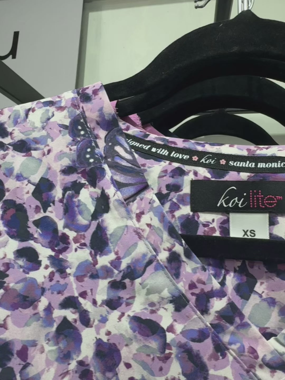 Polera Clínica Mujer Estampada Koi Lite 1082PR