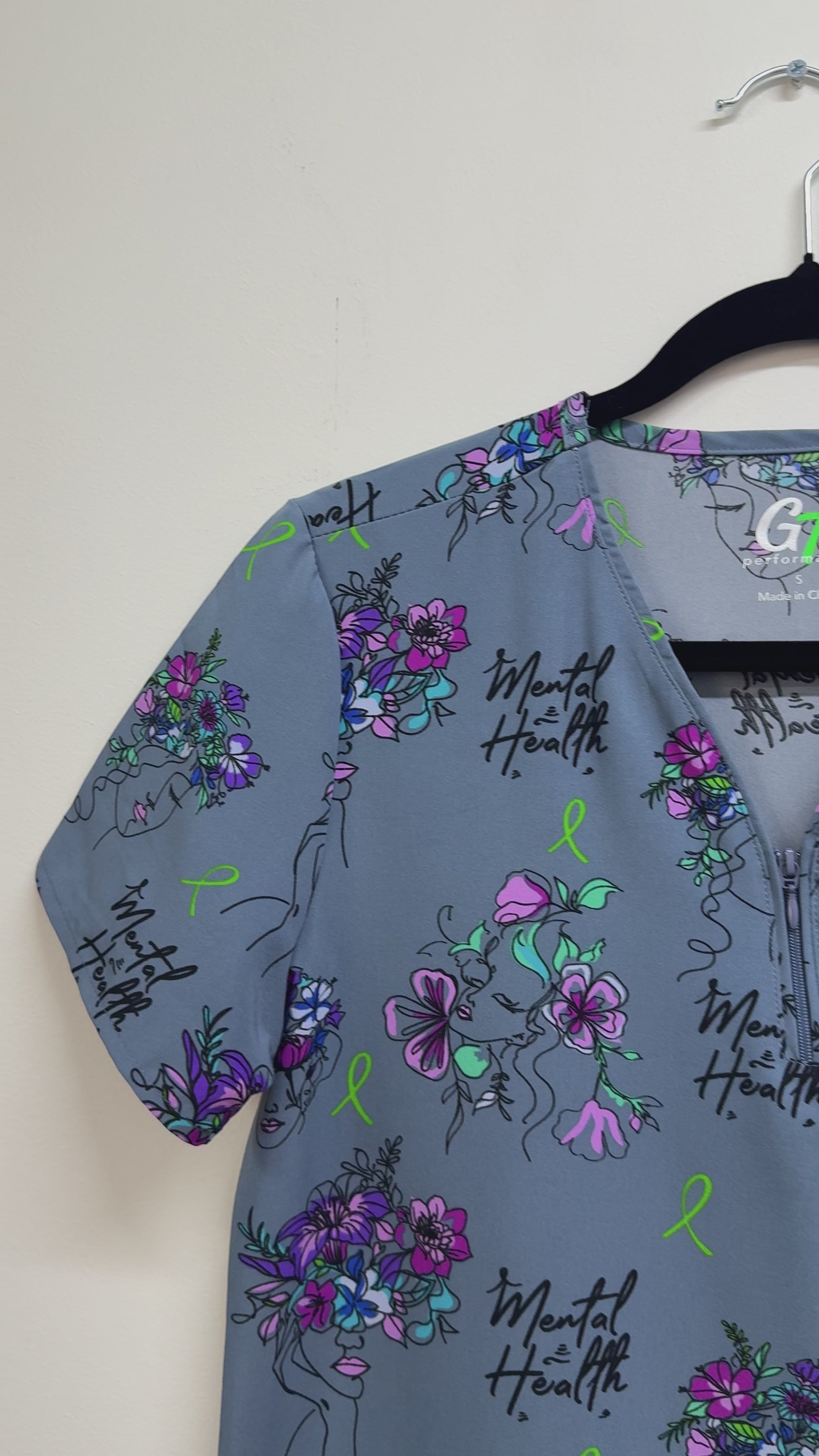 Polera Clínica Estampada Mujer GT 1711GR