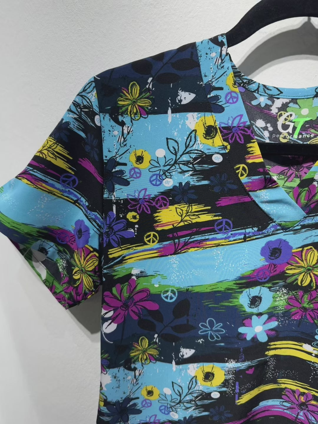Polera Clínica Estampada Mujer GT 1576