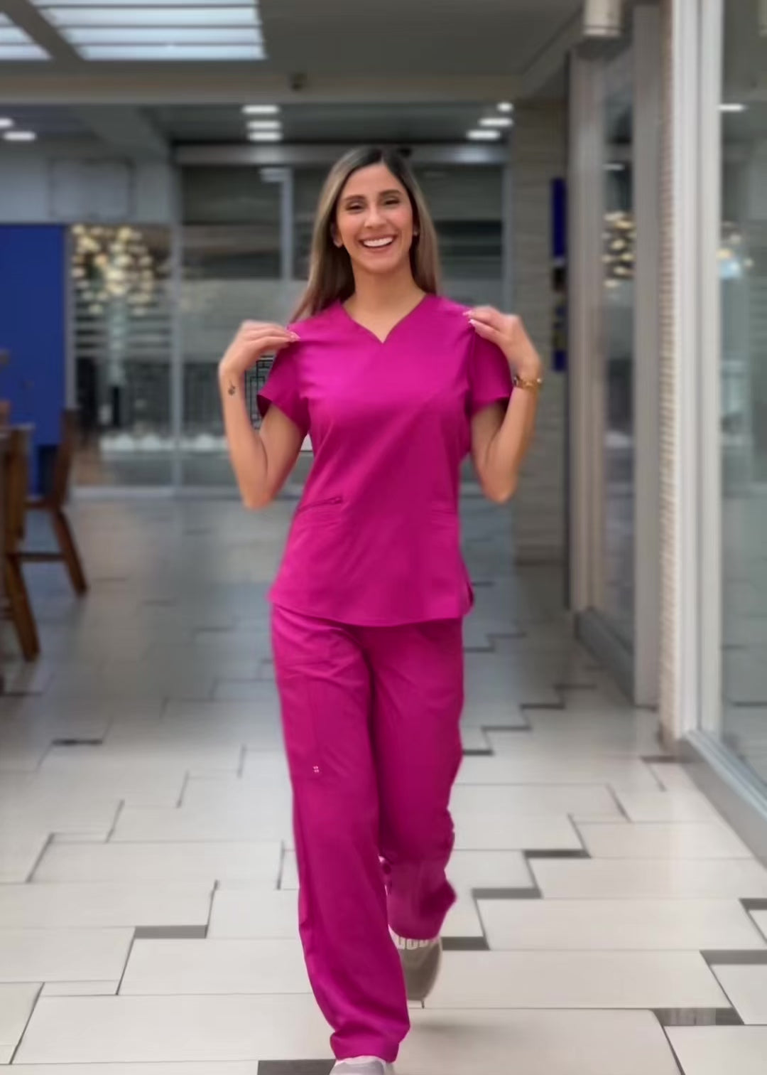 Polera Clínica Mujer Vibe WT121 Burdeo