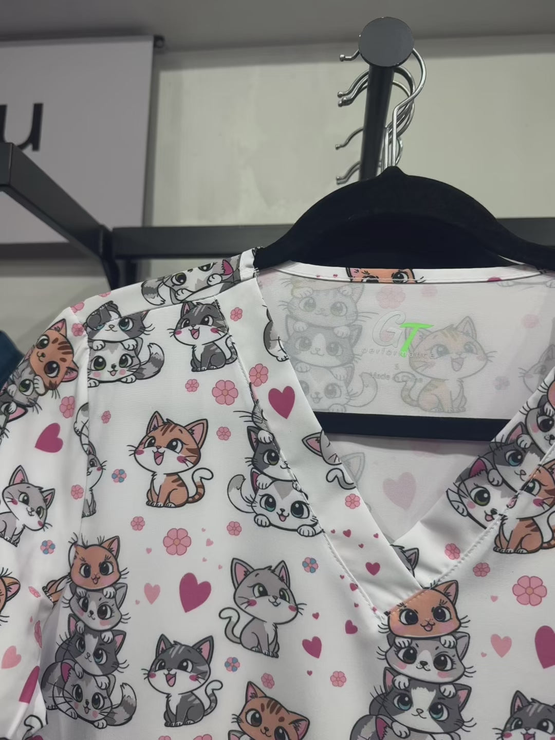 Polera Clínica Estampada Mujer GT 1940