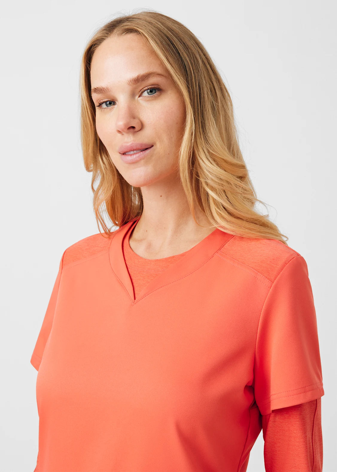 Polera Clínica Mujer Vibe WT121 Coral Sunset